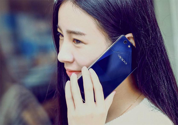 A középkategória tetejére lett belőve az Oppo R1C