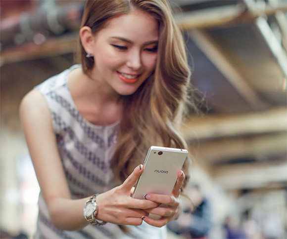 A ZTE Nubia Z9 lehet a hölgy kezében