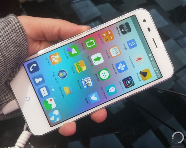 Ez pedig nagyobb testvére, a Blade S6 Plus