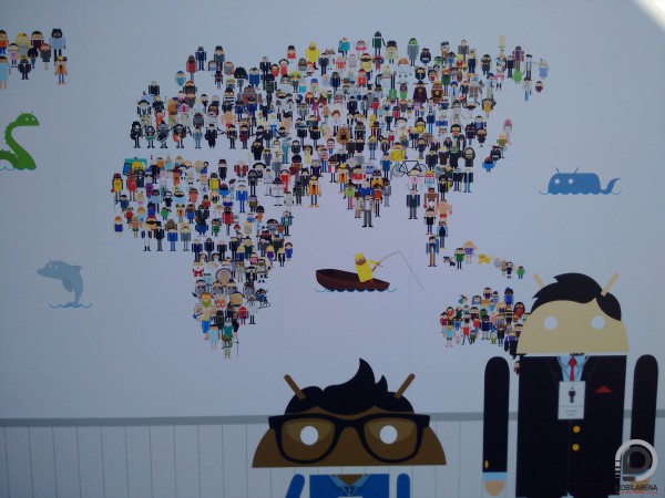 Kattintásra megnő a kép és meg lehet találni a magyaros Androidot