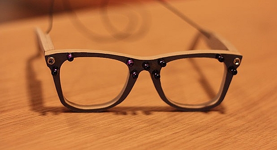 AVG adatvédelem szemüveg