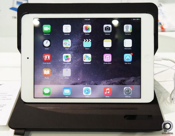 iPaddel is találkoztunk az Alcatel standjánál