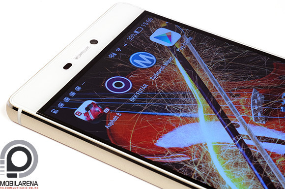 A Huawei P8 unibody háza hibátlanul össze lett rakva