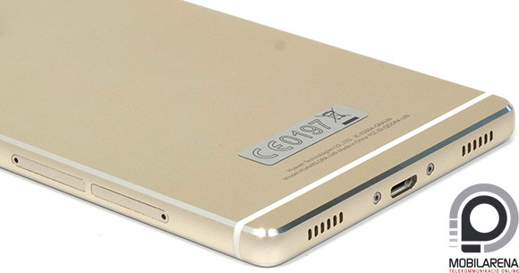 A Huawei P8 alján két rács van, hangszóró viszont csak az egyik mögött bújik meg