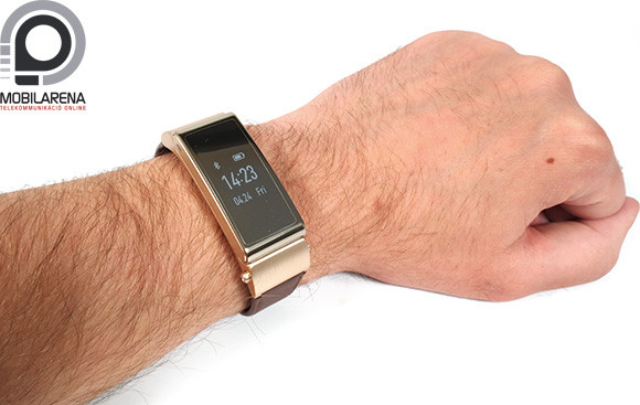 A Huawei TalkBand B2 minőségi előrelépés anyaghasználat tekintetében