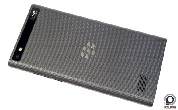 BlackBerry Leap hátlap