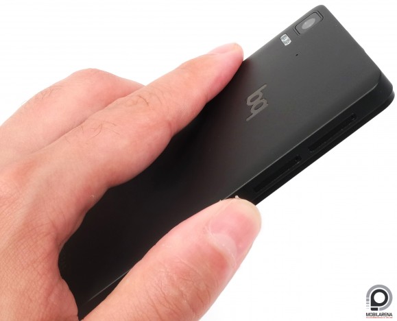A BQ Aquaris E4.5 Ubuntu Edition üzemideje középszerű