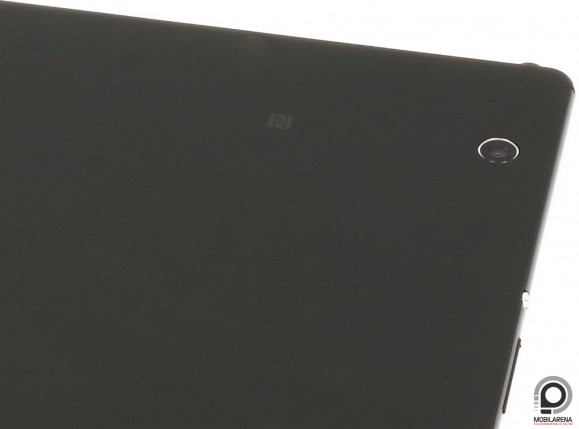 A Sony Xperia Z4 Tablet apró hátlapi kameralencsét kapott ledes villanó nélkül