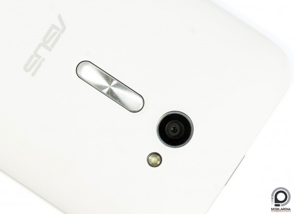 Az ASUS Zenfone 2 ZE500CL közepes fotókat készít