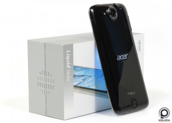 Az Acer Liquid Jade csomagolása fülest is rejt