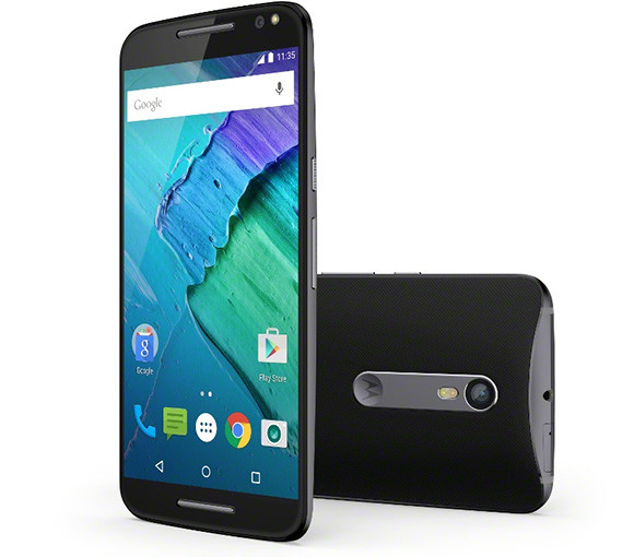 A Moto X Style mindent belead, hogy egy jól árazott csúcsphablet legyen
