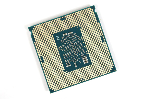 Egy LGA1151 processzor érintkezői