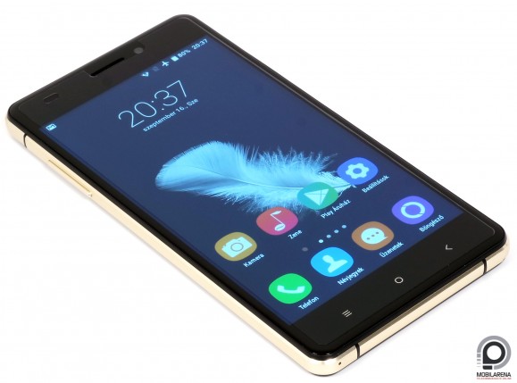 Az Oukitel U2 olcsó és mutatós készülék