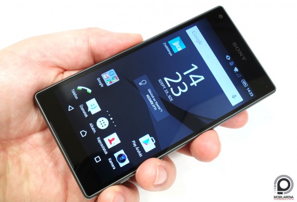 Kellemesen illeszkedik a tenyérbe