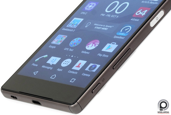 Minden a szokásos helyén - a nagy felbontású kamera a bal felső sarokban pihen