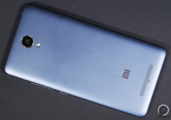 A Redmi Note 2 matt műanyag hátlapot kapott