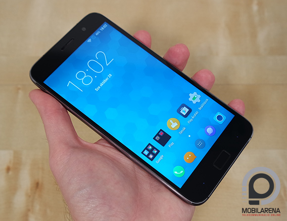 Nagy, de elegáns megjelenésű a Z1