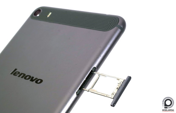 Egy microSIM és egy nanoSIM fér a tálcára