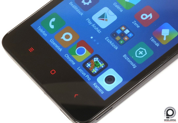 A 720p-s IPS panel a középszerű betekintési szögeket leszámítva jó