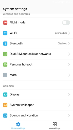 Az eUI kapcsolópanelja és beállításai
