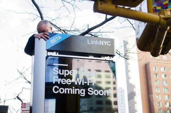 Egy-két hét tesztelést követően használatba vehetik az első LinkNYC pontokat a New Yorkiak