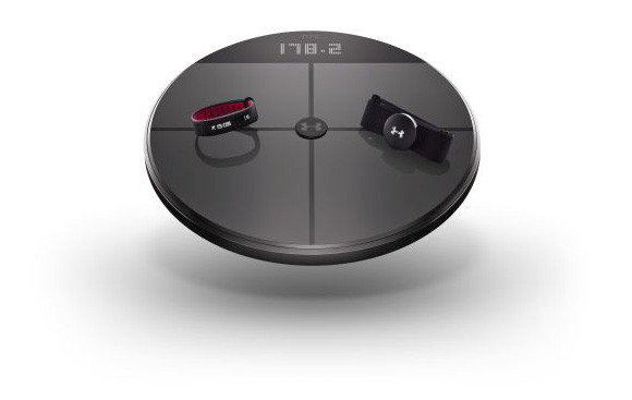 Karperec, pulzusszám mérő és mérleg a csomag tartalma