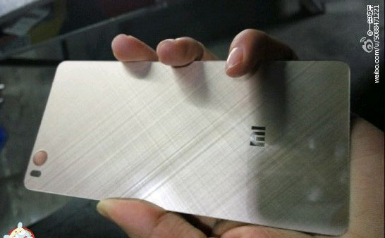 Ilyen lehet a Mi 5 üveg hátlapja