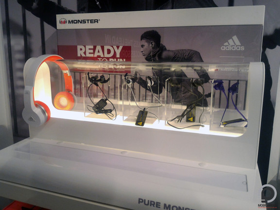 A paletta régebbi darabjait tekintettük meg a Monsternél