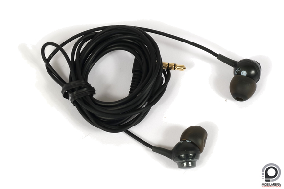 Az olcsó fülhallgatókra jellemző driver flex szerencsére nem jelentkezik ennél a típusnál.