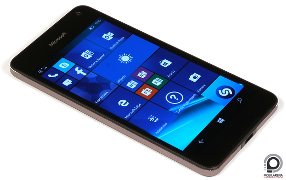 A Lumia 650 Windows 10 Mobile-t futtat
