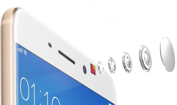 Az F1 Plus előlapjára 16 megapixeles kamera került