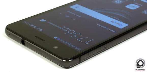 Kezdünk teljesen átállni a nanoSIM-re, a microSD melett a P9 lite is kisméretű kártyákat fogad