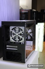 Sorszámozott, letisztult Fractal Design téma Bill Owentől