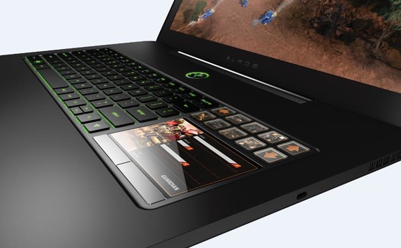 OLED kijelzős gombok a Razer Blade notebookján