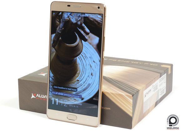 A P8 Energy Pro doboza USB OTG (Type-C) átalakítót is rejt más eszköz töltéséhez