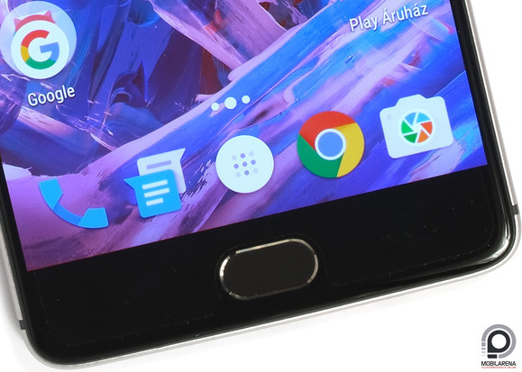 Az AMOLED panel jófajta, az ambient display külön jó hír