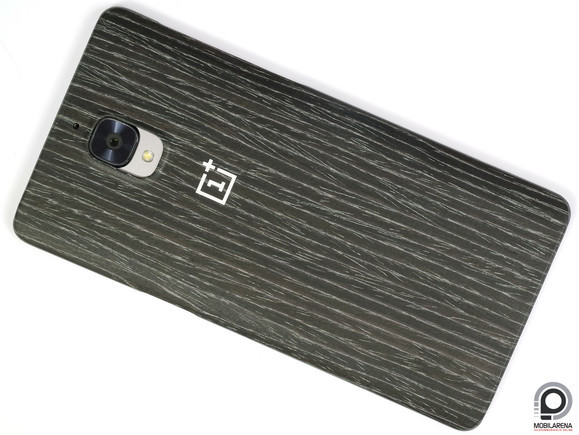 A feketebarack burkolat is jól áll a OnePlus 3-nak
