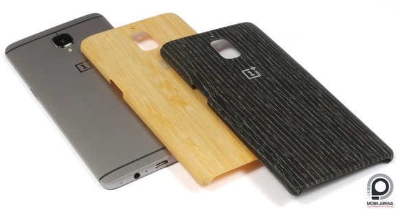 A hátlap helyett ezúttal a hátlapra pattintható védőburkolatok cserélhetők