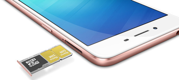 Két darab nanoSIM és egy microSD, ezen a téren nem kell kompromisszumot kötnünk.