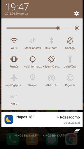 A főképernyő és az információs függöny