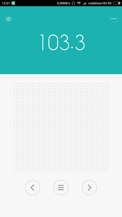 Az FM-rádió fülhallgató csatlakoztatása nélkül is bekapcsol, a tökéletes vétel érdekében azonban érdemes csatlakoztatni hozzá egyet.