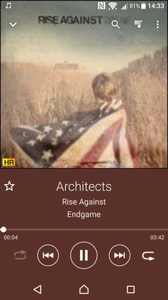 A zenelejátszó tényleg pazar, kár az FM-rádió hiányáért.