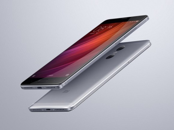 Élőben még nem láttuk a panelt, az viszont biztos, hogy nem a Samsung műhelyéből jött.