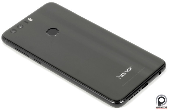 A Honor 8 minimalizmusa szemet gyönyörködtető