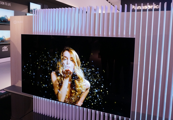 Panasonic 65" síkképernyős OLED tv