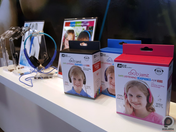 A kikapcsolható hangerőkorlátos KIDJAMZ2 a szülőknek adhat némi nyugalmat, hogy a gyerek nem fogja megsüketíteni magát.