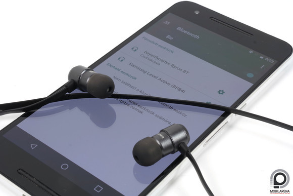 Elméletileg nagyon hasonlóak, gyakorlatilag szinte mindenben különböznek.