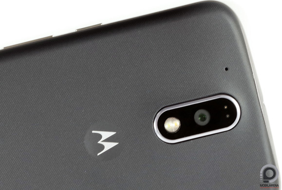 Jófajta 16 megapixeles kamera került a Moto G4 Plus hátlapjára
