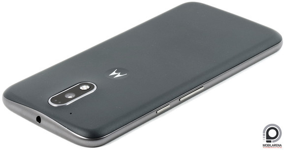 A Moto G4 Plus egy 5,5 hüvelykes phablet