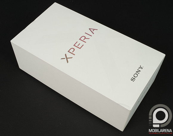 Csak egy gyorstöltő és egy USB Type-C kábel van a csomagban a mobilon és némi leíráson kívül.